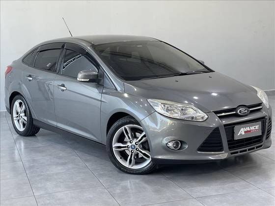 FORD FOCUS 2.0 SE SEDAN 16V FLEX 4P AUTOMÁTICO FORD FOCUS 2.0 SE SEDAN 16V FLEX 4P AUTOMÁTICO